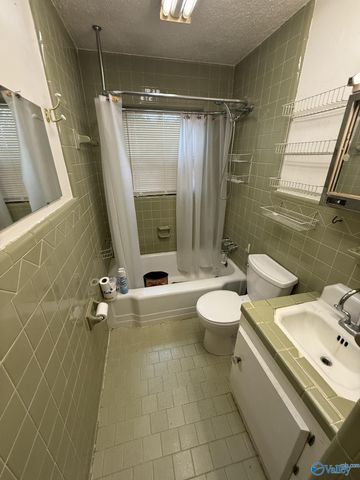 432 S South Plymouth Road NW, Huntsville, AL 35811