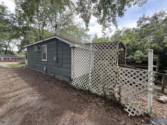 432 S South Plymouth Road NW, Huntsville, AL 35811