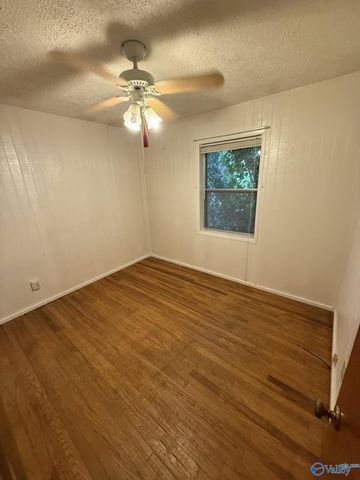 432 S South Plymouth Road NW, Huntsville, AL 35811