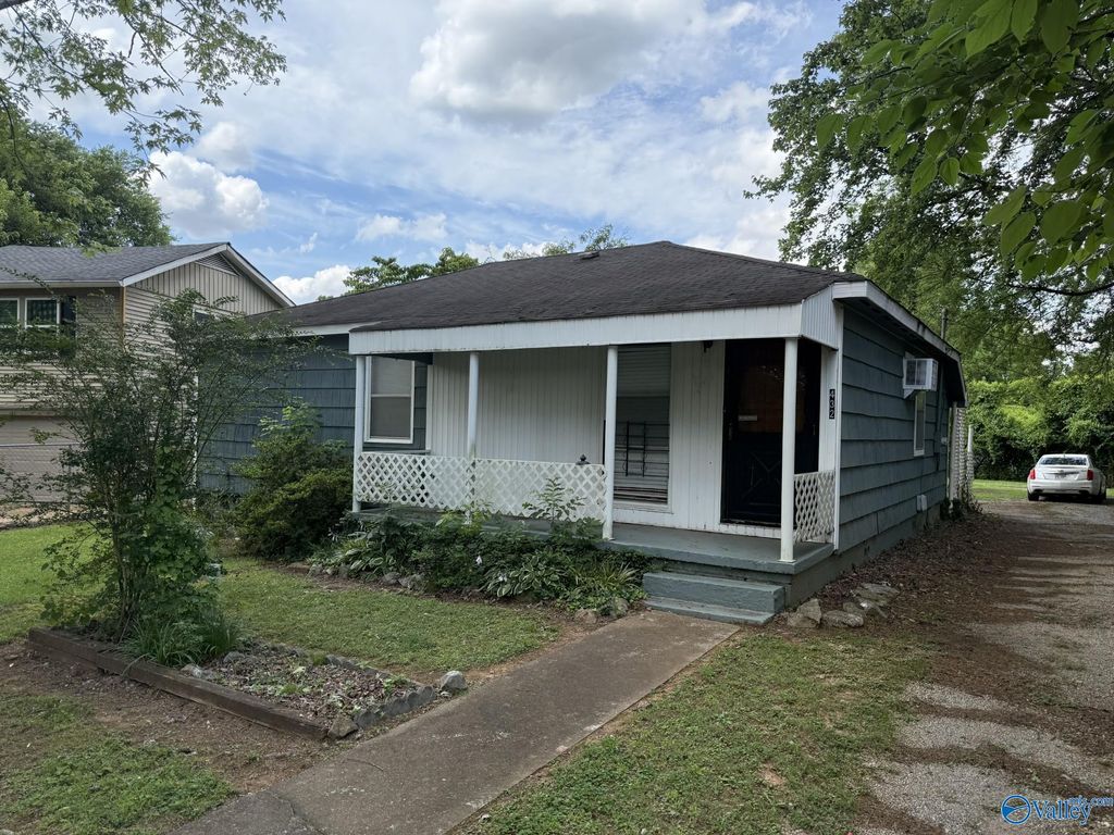 432 S South Plymouth Road NW, Huntsville, AL 35811