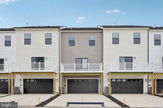 7404 CALM RETREAT BLVD, Brandywine, MD 20613