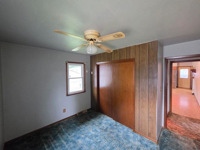1525 Robin Road, Waterloo, IA 50701