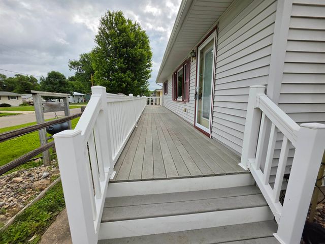 1525 Robin Road, Waterloo, IA 50701