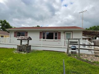 1525 Robin Road, Waterloo, IA 50701