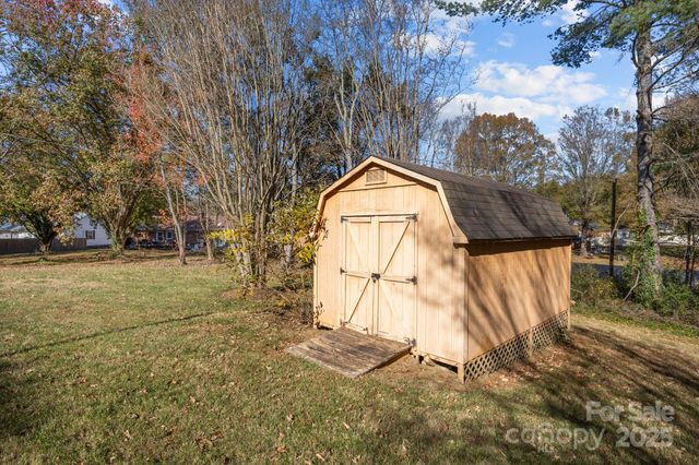 4423 Bob White Court, Charlotte, NC 28213