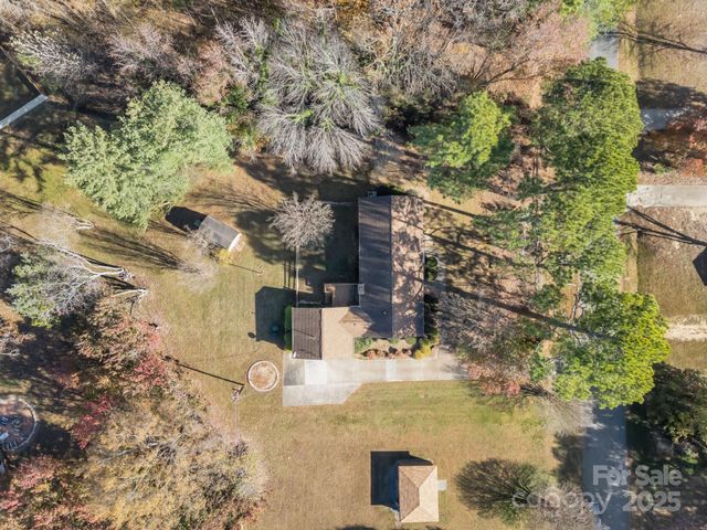 4423 Bob White Court, Charlotte, NC 28213