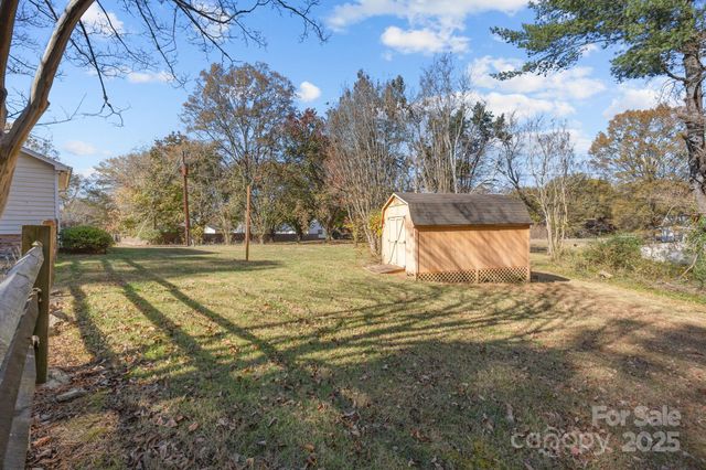 4423 Bob White Court, Charlotte, NC 28213