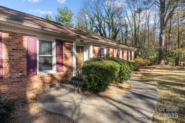 4423 Bob White Court, Charlotte, NC 28213