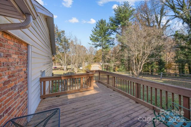 4423 Bob White Court, Charlotte, NC 28213