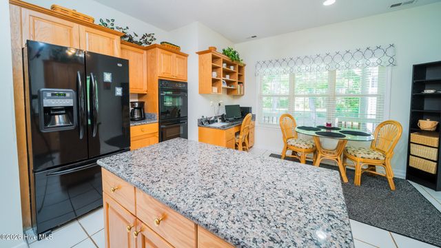 279 Ravennaside Drive NW, Calabash, NC 28467