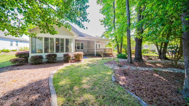 279 Ravennaside Drive NW, Calabash, NC 28467