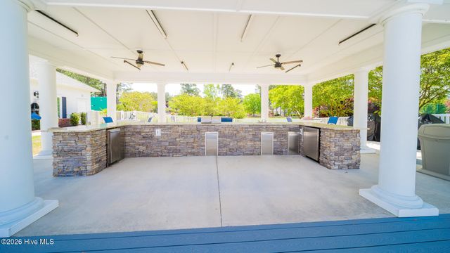 279 Ravennaside Drive NW, Calabash, NC 28467