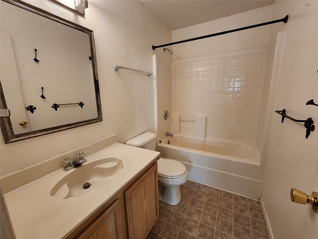 3952 Thoroughbred Trail, Fort Worth, TX 76123
