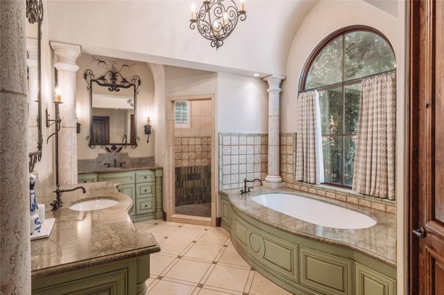 7112 Greenshores DR 3, Austin, TX 78730
