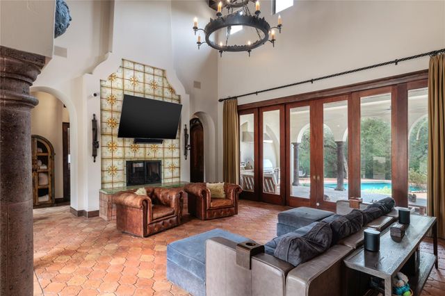 7112 Greenshores DR 3, Austin, TX 78730