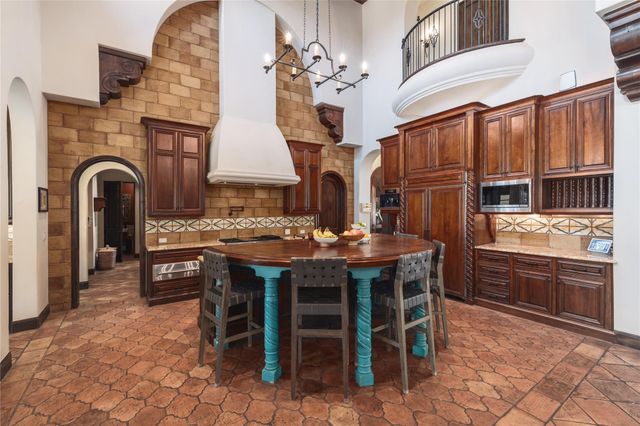 7112 Greenshores DR 3, Austin, TX 78730