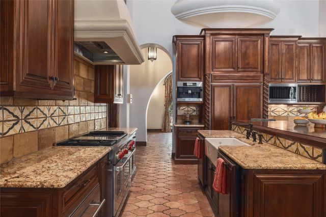7112 Greenshores DR 3, Austin, TX 78730