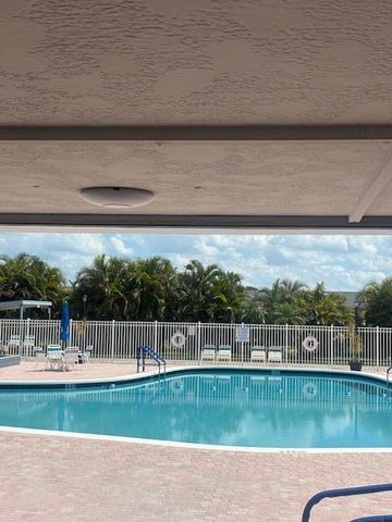2511 W Barkley Dr Drive W F, West Palm Beach, FL 33415