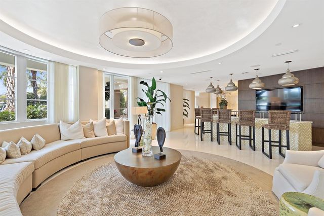 155 Ocean Avenue 502, Palm Beach Shores, FL 33404