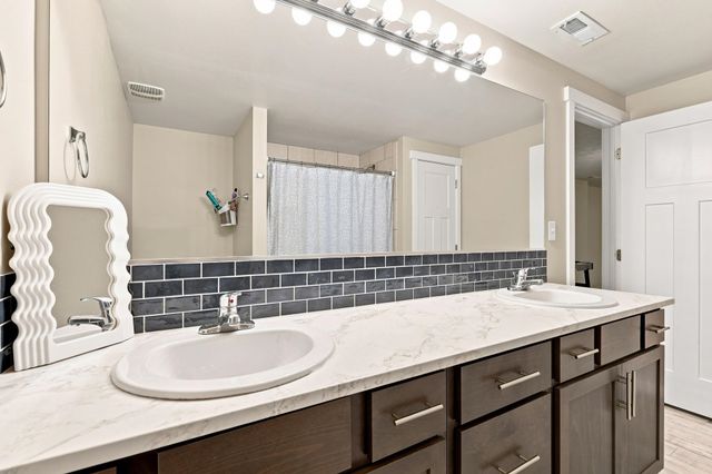 3014 S CUSTER Ln, Spokane, WA 99223