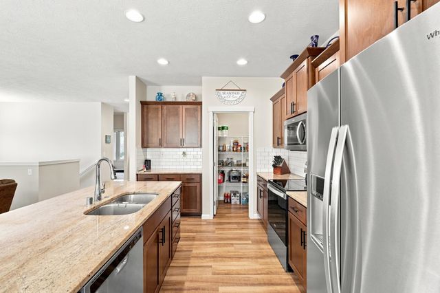 3014 S CUSTER Ln, Spokane, WA 99223