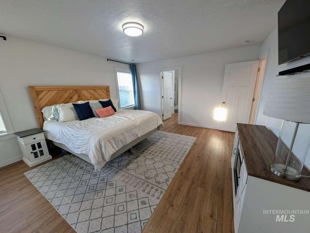 7664 E Lafayette St, Nampa, ID 83687