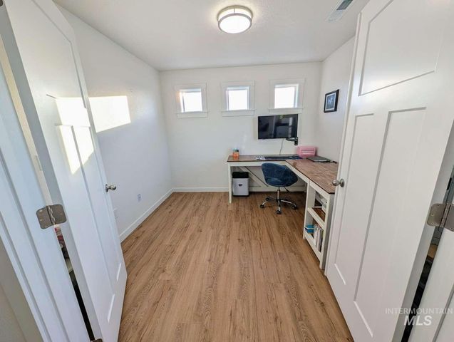 7664 E Lafayette St, Nampa, ID 83687