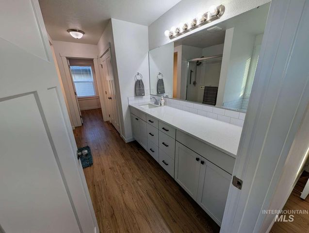 7664 E Lafayette St, Nampa, ID 83687