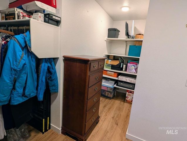 7664 E Lafayette St, Nampa, ID 83687