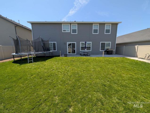 7664 E Lafayette St, Nampa, ID 83687