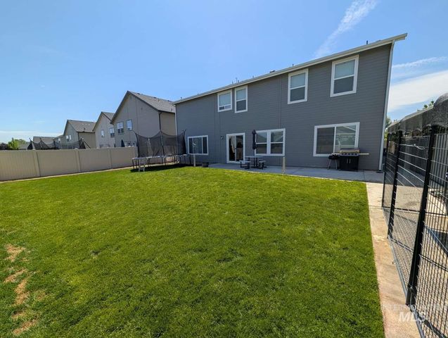 7664 E Lafayette St, Nampa, ID 83687