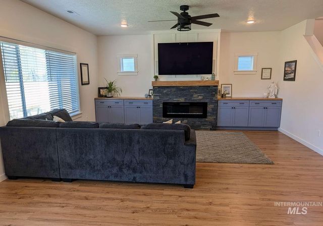 7664 E Lafayette St, Nampa, ID 83687