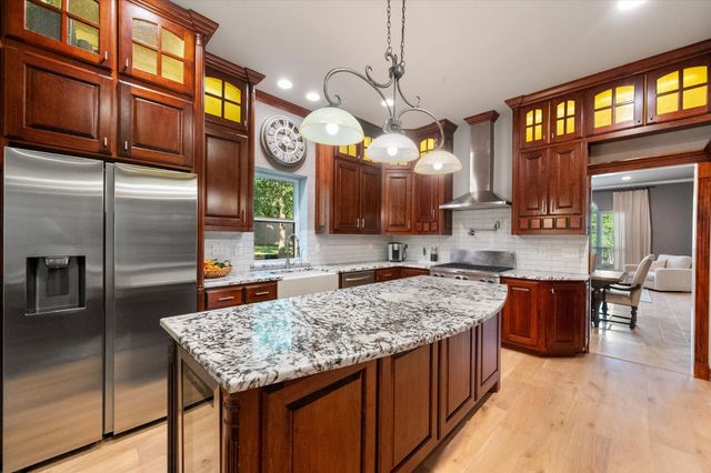 3400 Wild Oaks Court, Burleson, TX 76028