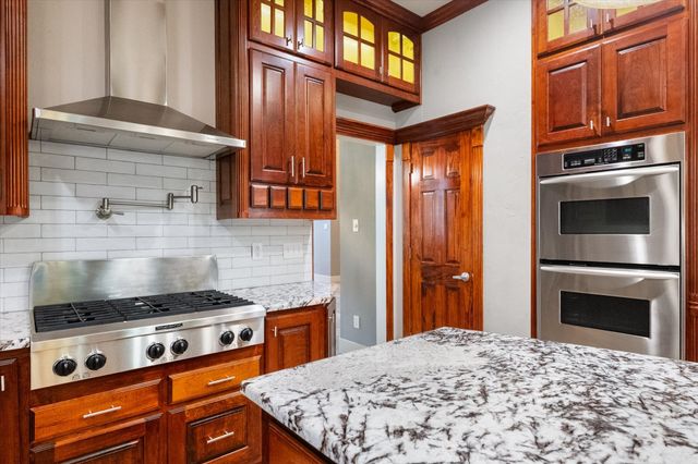 3400 Wild Oaks Court, Burleson, TX 76028