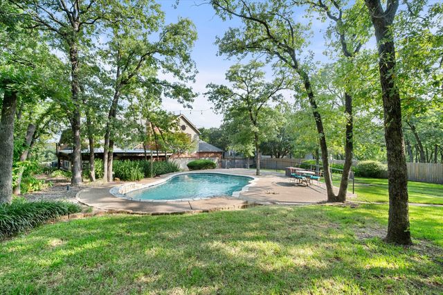 3400 Wild Oaks Court, Burleson, TX 76028