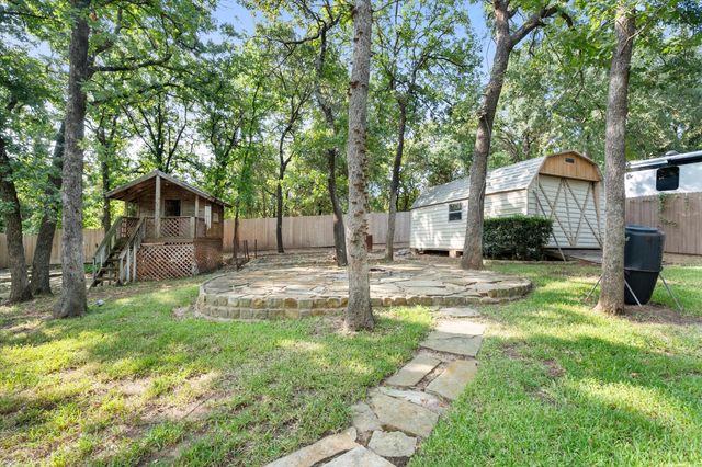 3400 Wild Oaks Court, Burleson, TX 76028