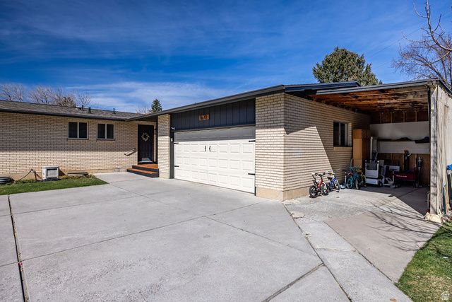 1672 N 1560 E, North Logan, UT 84341