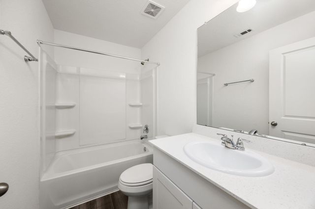 674 Amesbury Road, Montgomery, TX 77316