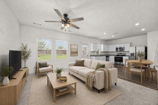 674 Amesbury Road, Montgomery, TX 77316