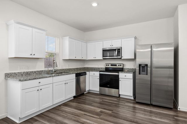 674 Amesbury Road, Montgomery, TX 77316