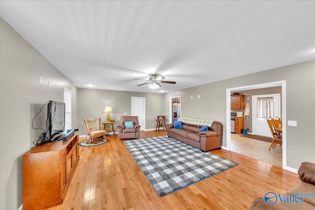 125 County Road 1033, Fort Payne, AL 35968