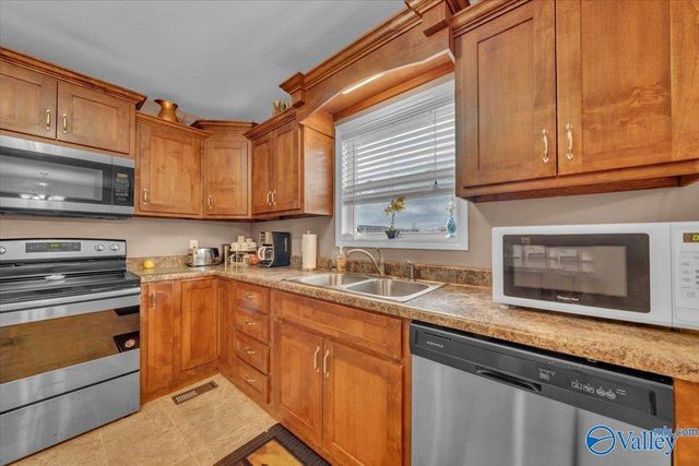 125 County Road 1033, Fort Payne, AL 35968