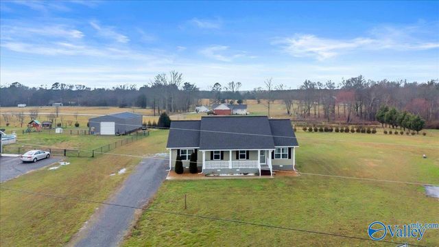 125 County Road 1033, Fort Payne, AL 35968