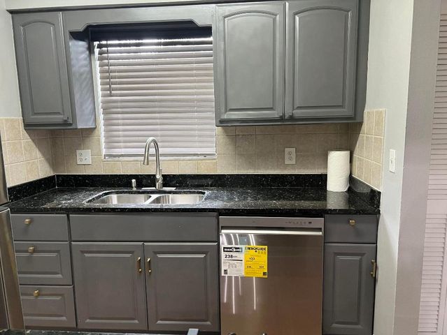 3405 Poolside Drive, Greenacres, FL 33463