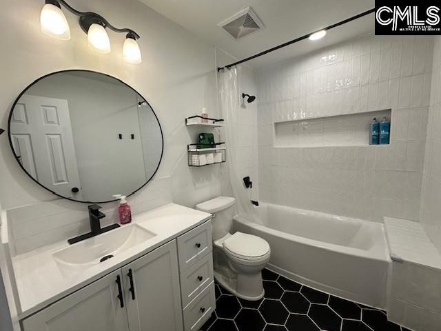 2000 Johnstone Street, Newberry, SC 29108