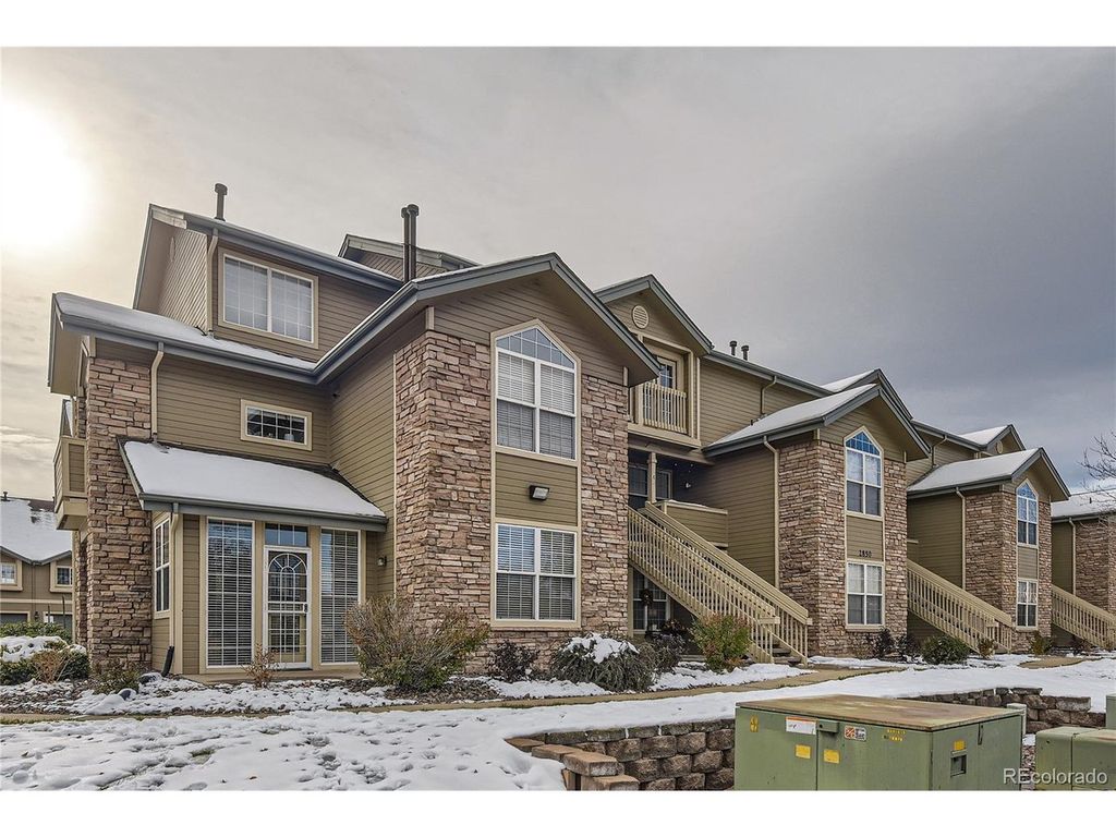 2850 W Centennial Dr D, Littleton, CO 80123