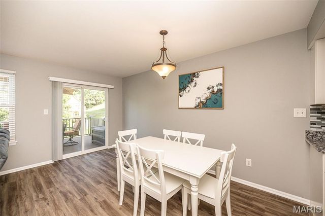 11932 Autumn Lakes Drive, Maryland Heights, MO 63043
