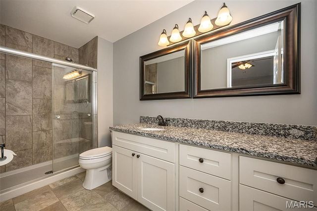 11932 Autumn Lakes Drive, Maryland Heights, MO 63043