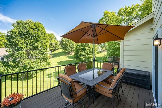 11932 Autumn Lakes Drive, Maryland Heights, MO 63043