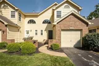 11932 Autumn Lakes Drive, Maryland Heights, MO 63043